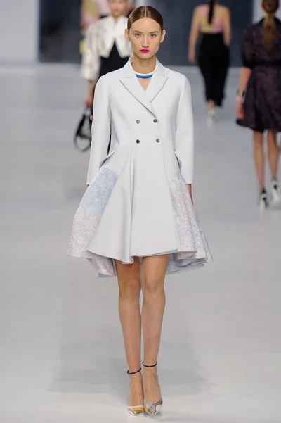 Look 24